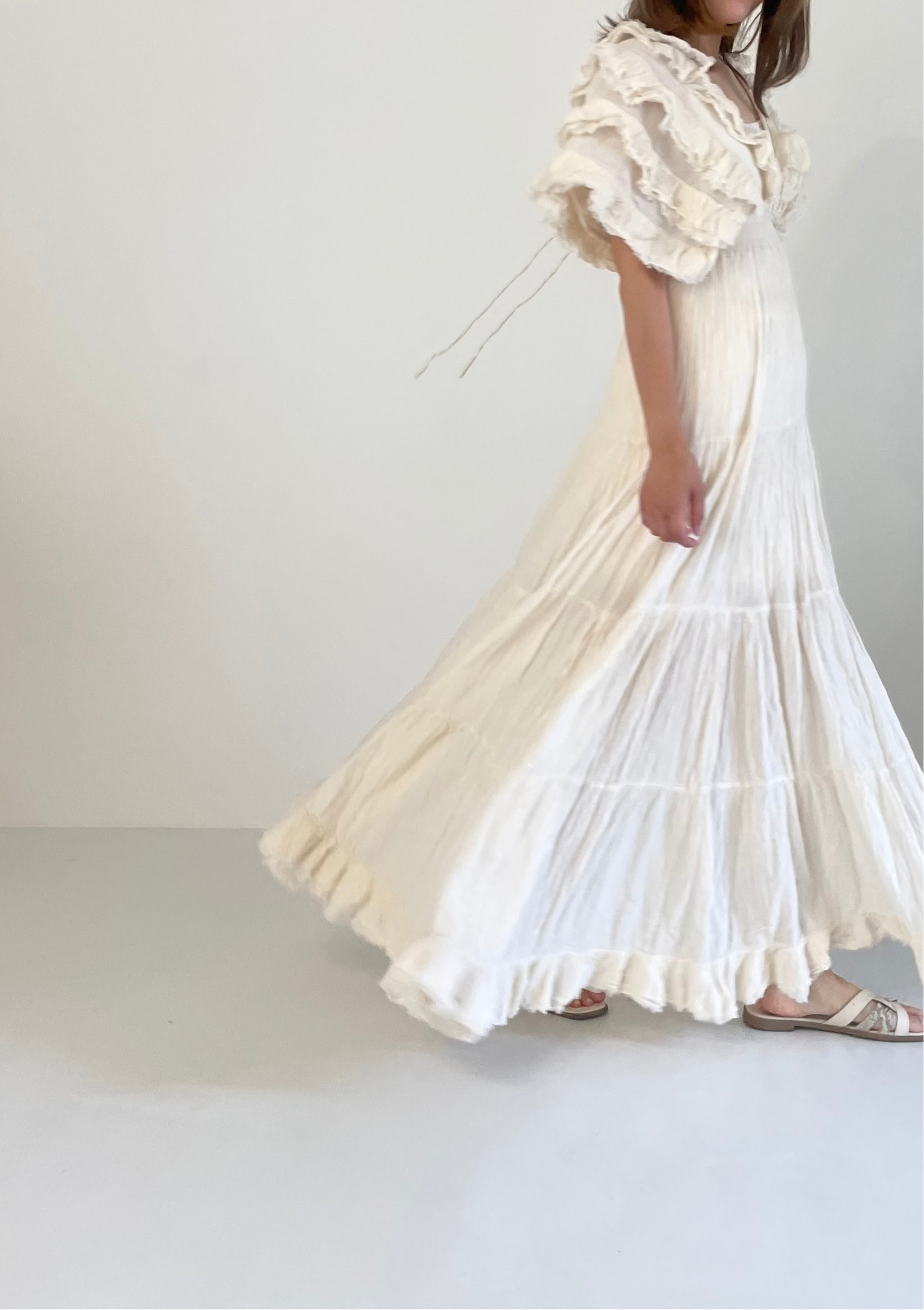 9/17 販売 Feather V Dress フェザーVカットドレス