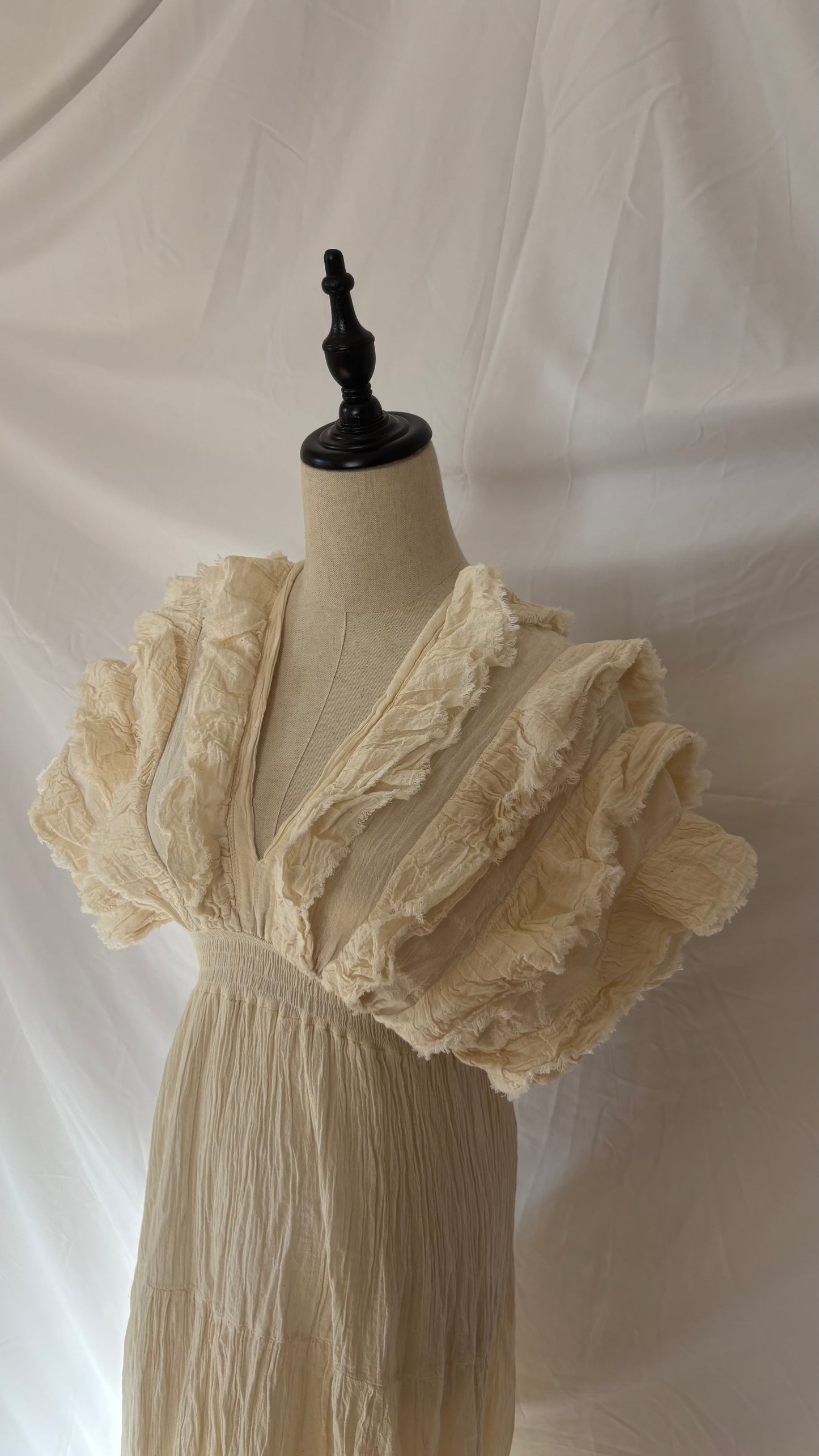 9/17 販売 Feather V Dress フェザーVカットドレス