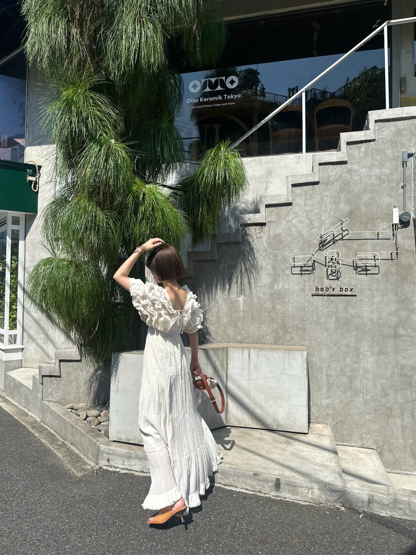 9/17 販売 Feather V Dress フェザーVカットドレス