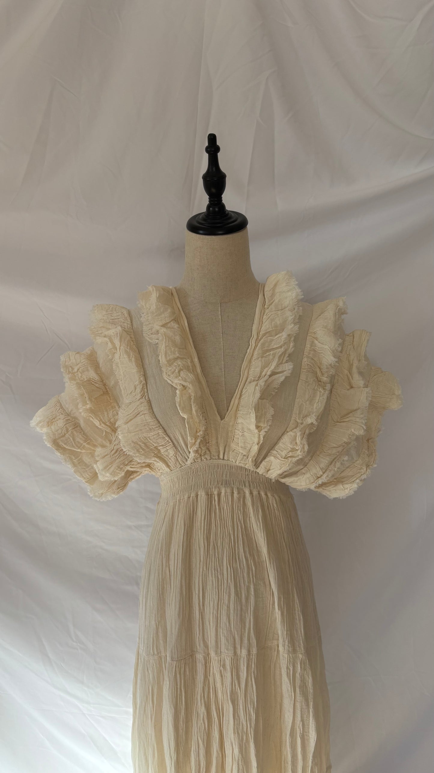 9/17 販売 Feather V Dress フェザーVカットドレス
