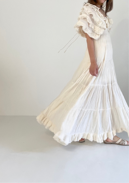 9/17 販売　Feather V Dress ﾌｪｻﾞｰVｶｯﾄﾄﾞﾚｽ
