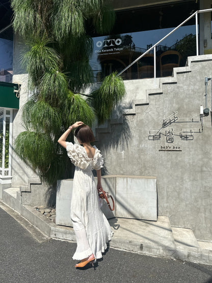 9/17 販売　Feather V Dress ﾌｪｻﾞｰVｶｯﾄﾄﾞﾚｽ