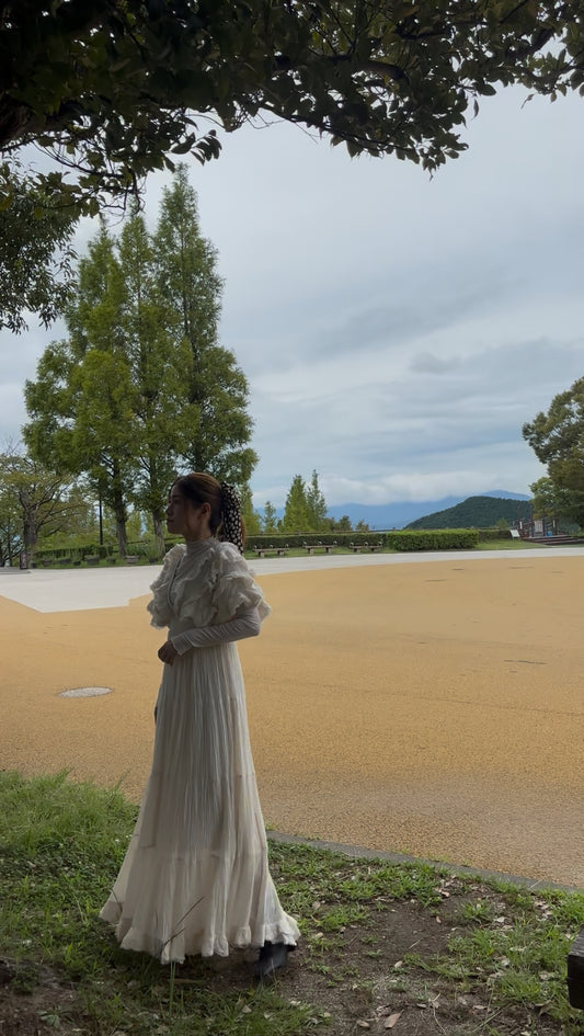 Feather V Dress ﾌｪｻﾞｰVｶｯﾄﾄﾞﾚｽ